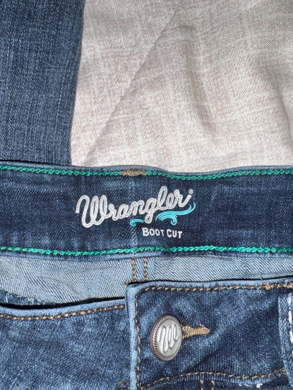 Wrangler Women's Dark Blue Bootcut Jeans with Embroidered Back Pockets - Picture 3 of 8